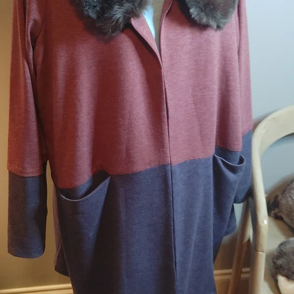 Fur collar coat - Picture 3 of 12